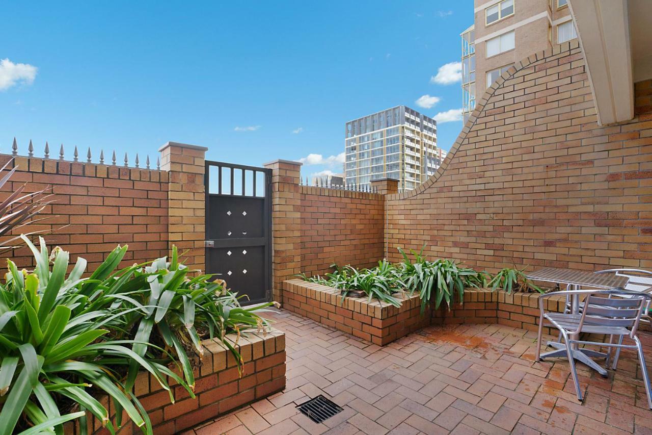 Newcastle Short Stay Accommodation - Sandbar Newcastle Beach Exterior foto