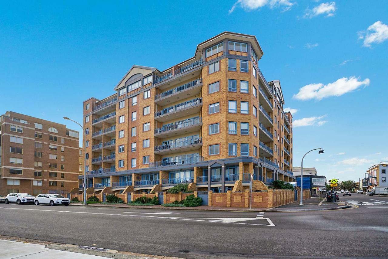 Newcastle Short Stay Accommodation - Sandbar Newcastle Beach Exterior foto